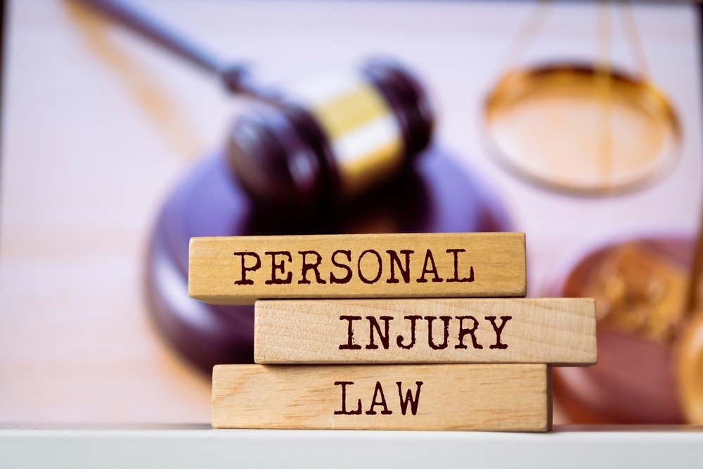 When to Hire an Injury Lawyer in LA: Settlement vs. Lawsuit